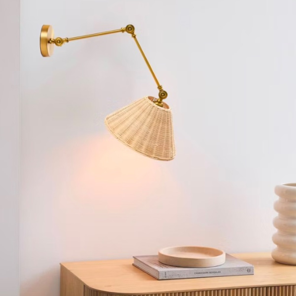 STYLISH BOHO ADJUSTABLE BRASS WALL SCONCE WITH BEIGE RATTAN SHADE‎ - NEW IN BOX